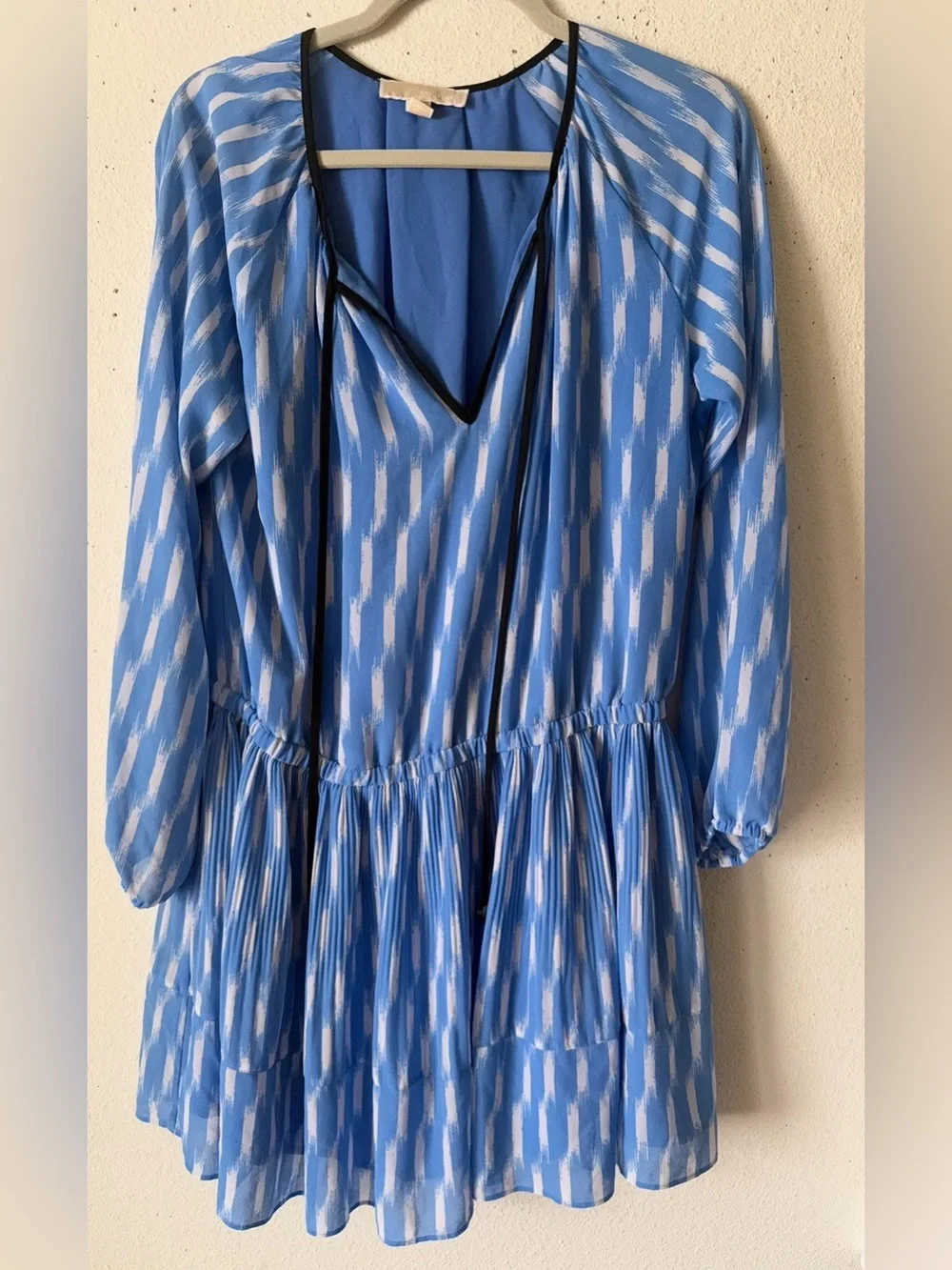 Michael Kors Blue and White Pleated Mini Dress Large